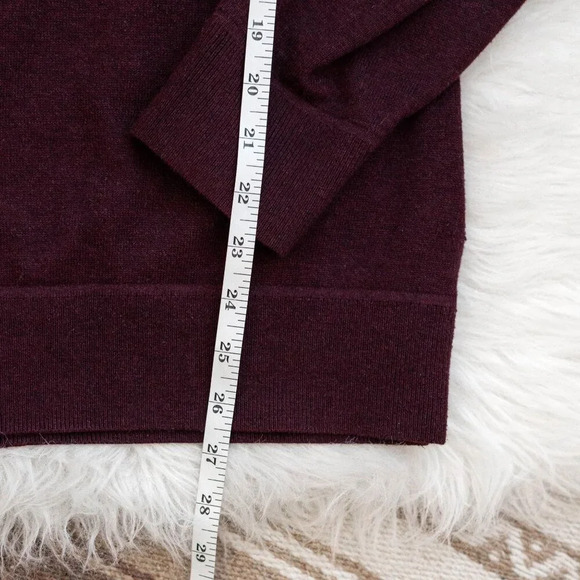 GAP FOR GOOD MAINSTAY SWEATER MENS SZ M BURGUNDY STRIPE CREWNECK CLASSIC - Picture 5 of 7